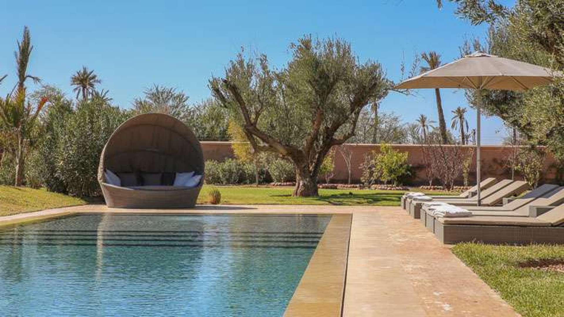 Location de vacances,Villa,Somptueuse villa 6ch dans la Palmeraie avec piscine couverte,Marrakech,Palmeraie