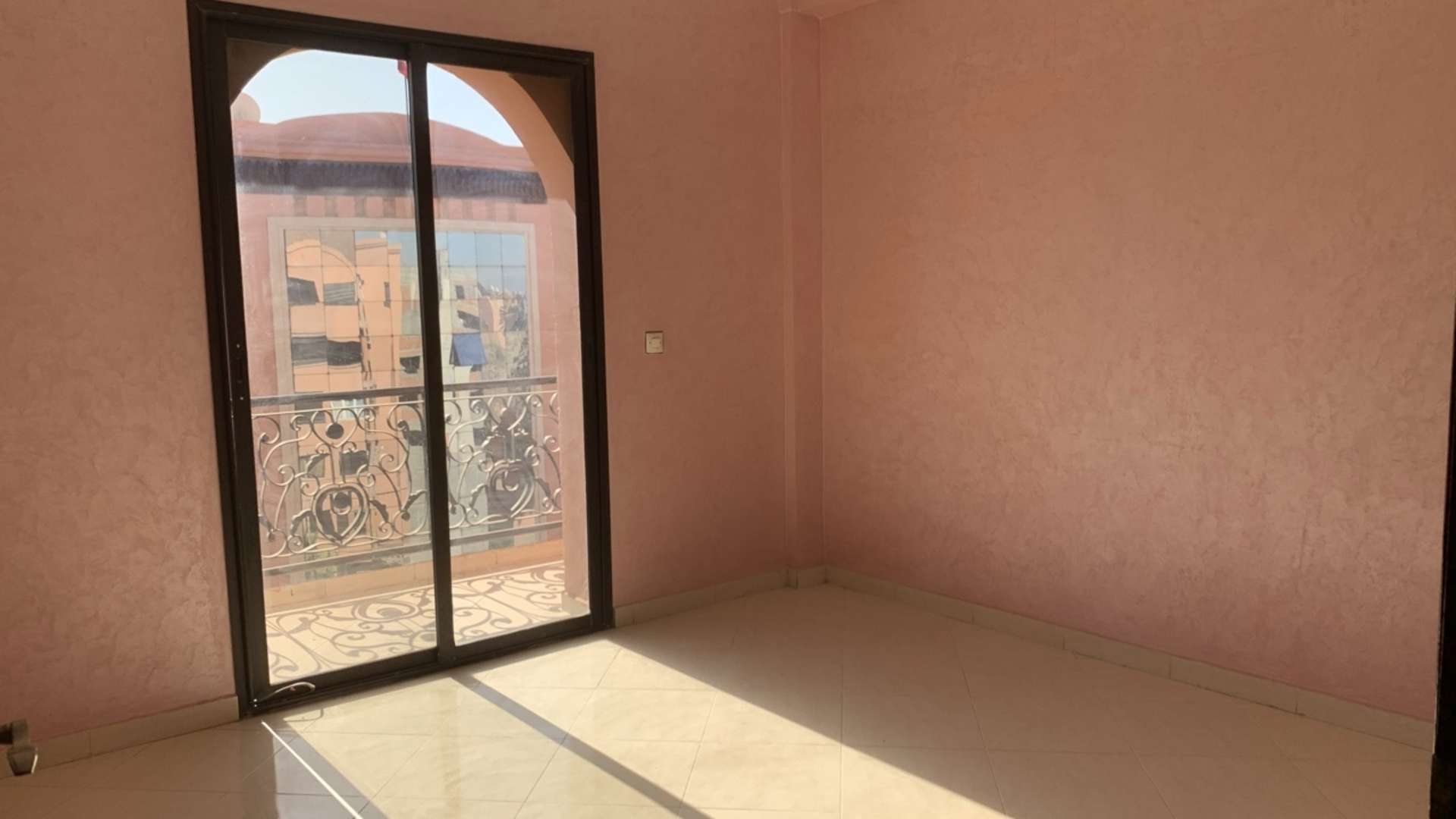 Location longue durée ,Bureaux & Commerces,Beaux bureaux à louer à Marrakech. Surface de 85.0 m². Prestation de conciergerie, air conditionné,Marrakech,Guéliz