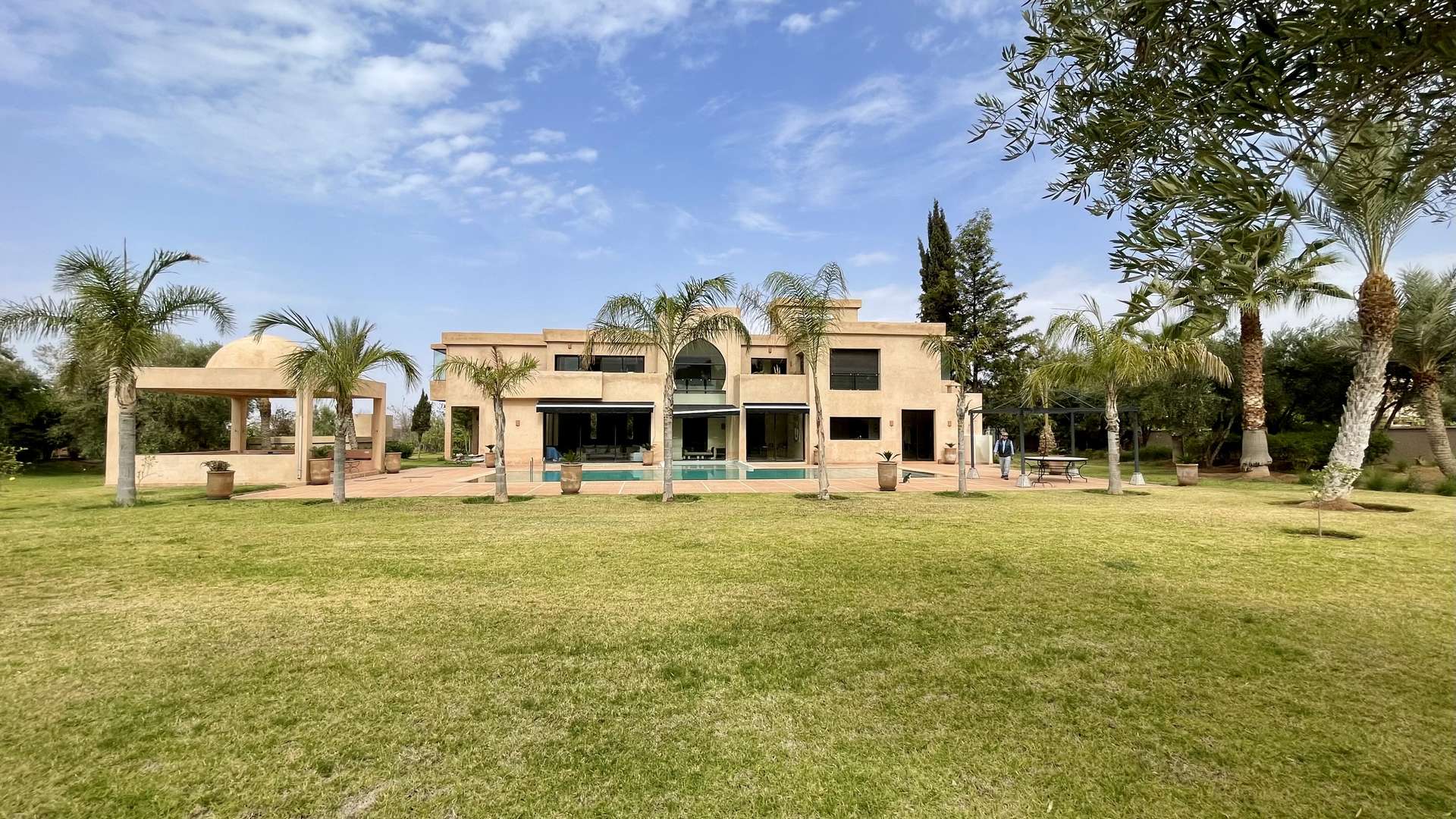 Vente,Villa,Superbe propriété de 4 suites sur un joli parc bien paysagé à 15 min du centre de Marrakech ,Marrakech,Route d'Ouarzazate