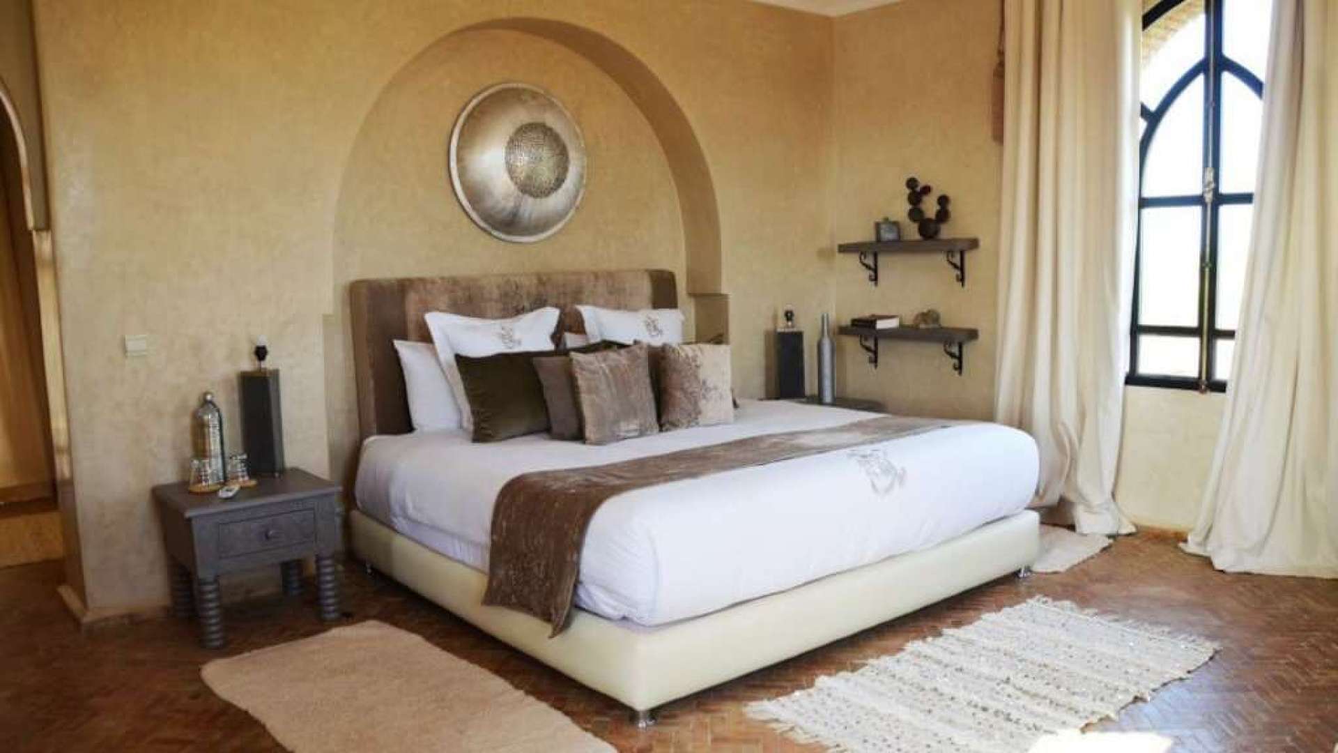 Vente,Villa,Vente villa d’hôtes de 7 suites avec tennis et piscine chauffée à 30 min. du centre de Marrakech,Marrakech,Route d'Ouarzazate