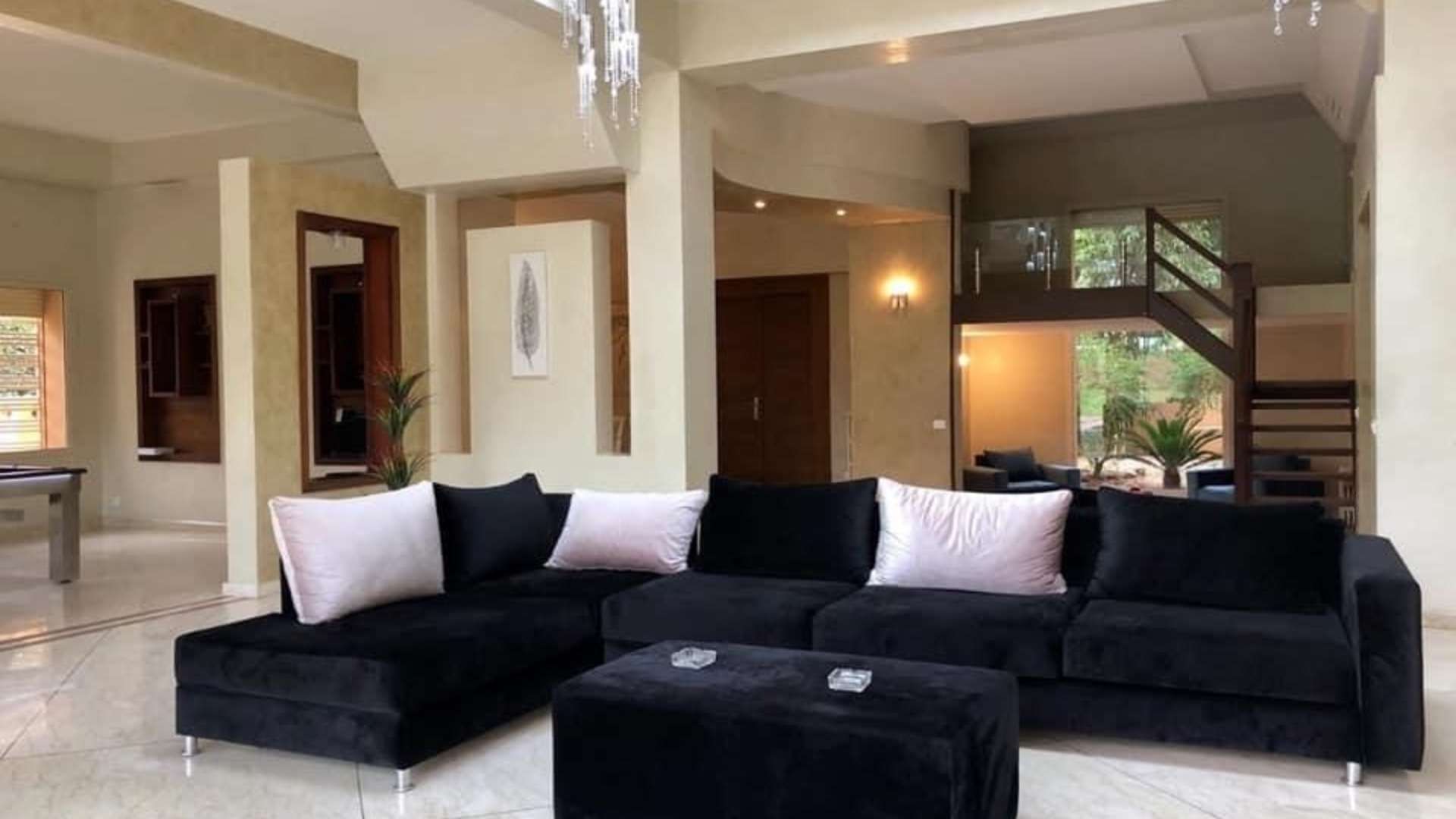 Location de vacances,Villa,Villa de charme de 5 suites idéalement située dans le quartier de l’Agdal à Marrakech ,Marrakech,Agdal
