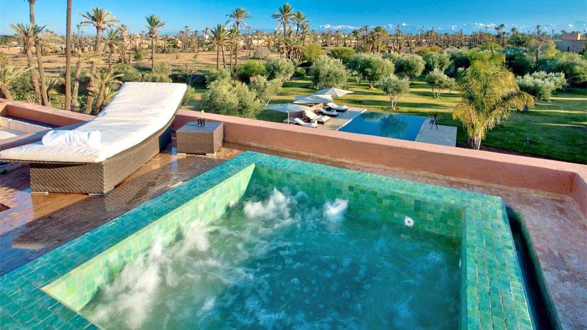 Location de vacances,Villa,VILLA DE STYLE CONTEMPORAIN SUR UN BEAU PARC ARBORÉ À LA PALMERAIE,Marrakech,Palmeraie