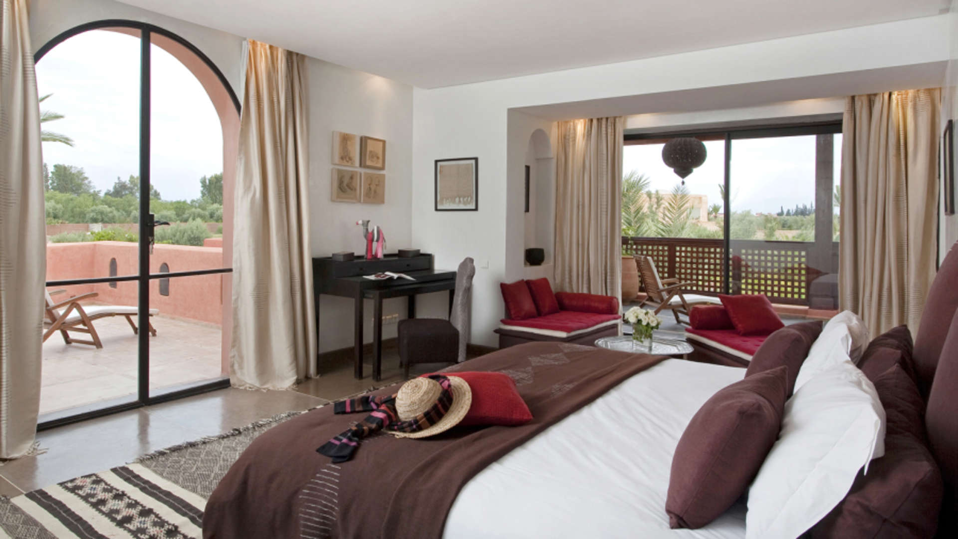 Location de vacances,Villa,Villa de luxe de 4ch à 16ch sur un parc secret de plus d'1 Hectare à Marrakech,Marrakech,Route Amizmiz